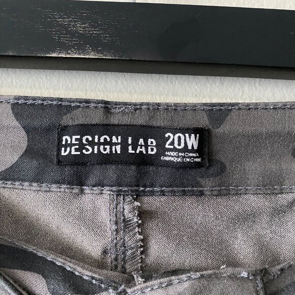 Design Lab Grey Camouflage Print Cotton Blend Skinny Leg Pants - Picture 3 of 12